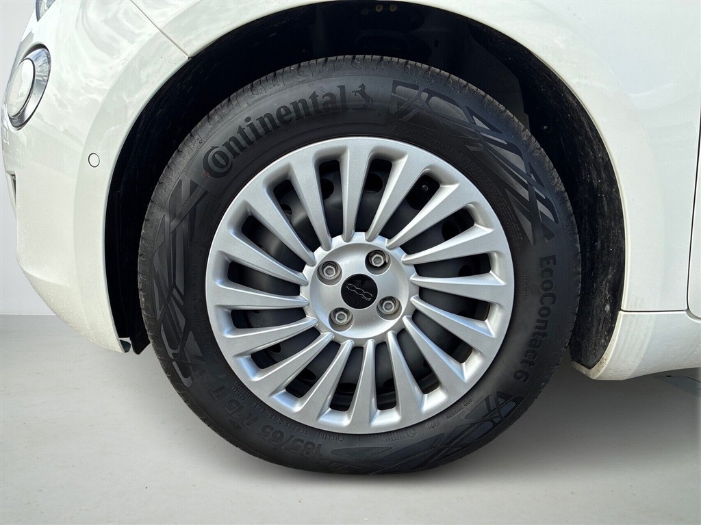 Fiat 500e 3+1 EL Icon Pack 118HK 4d Aut. - Image 8