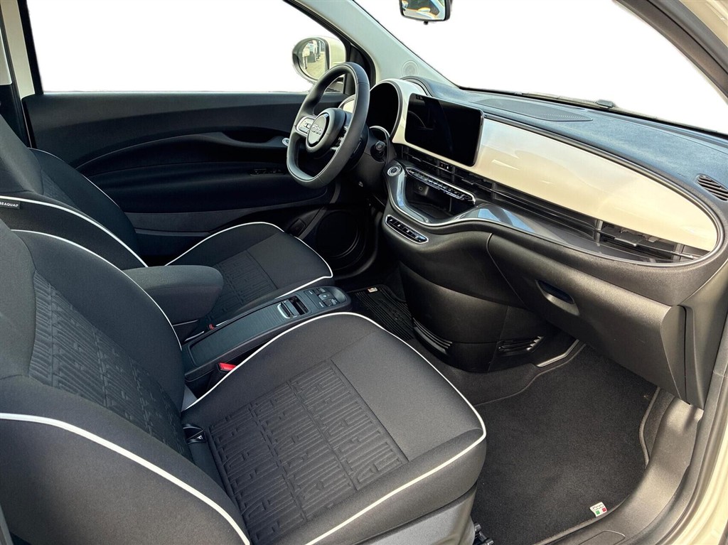 Fiat 500e 3+1 EL Icon Pack 118HK 4d Aut. - Image 10