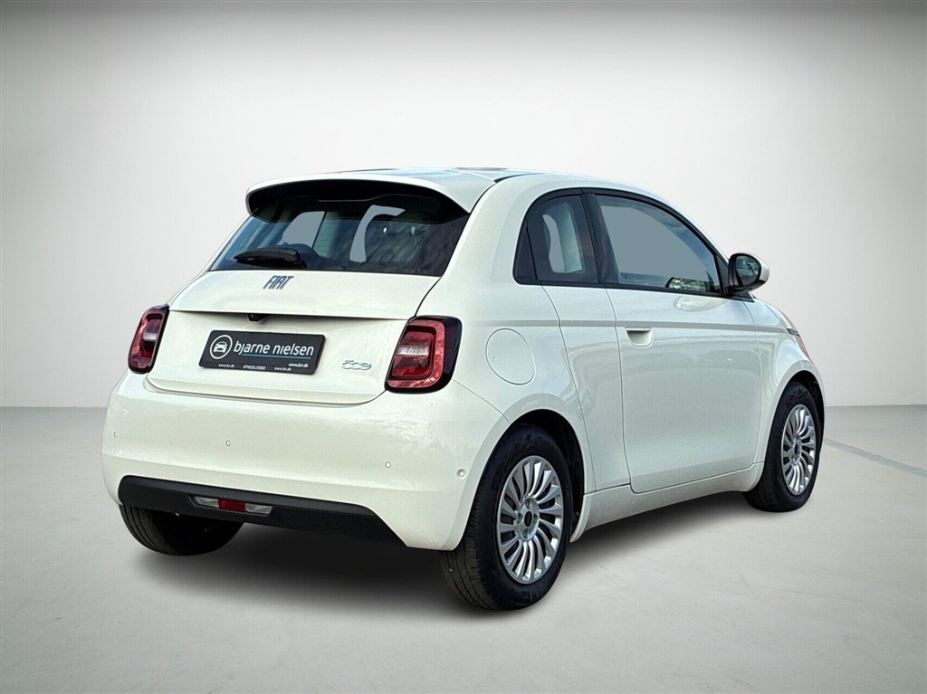Fiat 500e 3+1 EL Icon Pack 118HK 4d Aut. - Image 2