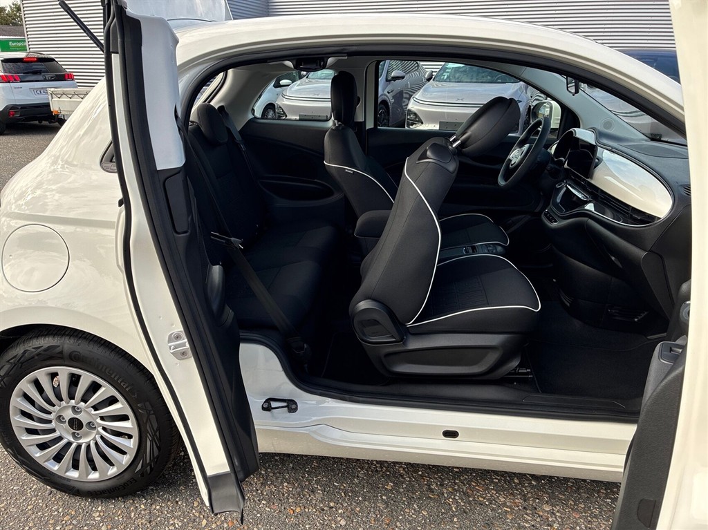 Fiat 500e 3+1 EL Icon Pack 118HK 4d Aut. - Image 21
