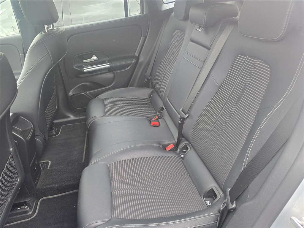 Mercedes-Benz EQA 250 EL 190HK 5d Aut. - Image 2