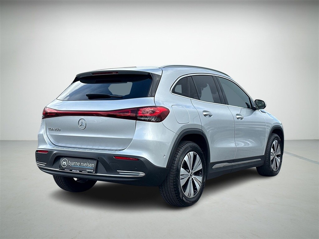 Mercedes-Benz EQA 250 EL 190HK 5d Aut. - Image 3