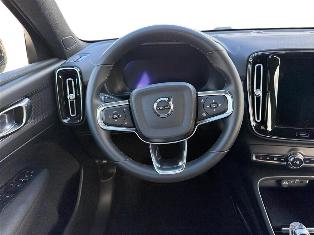 Volvo XC40 P6 Recharge Plus 231HK 5d Aut. - Image 11