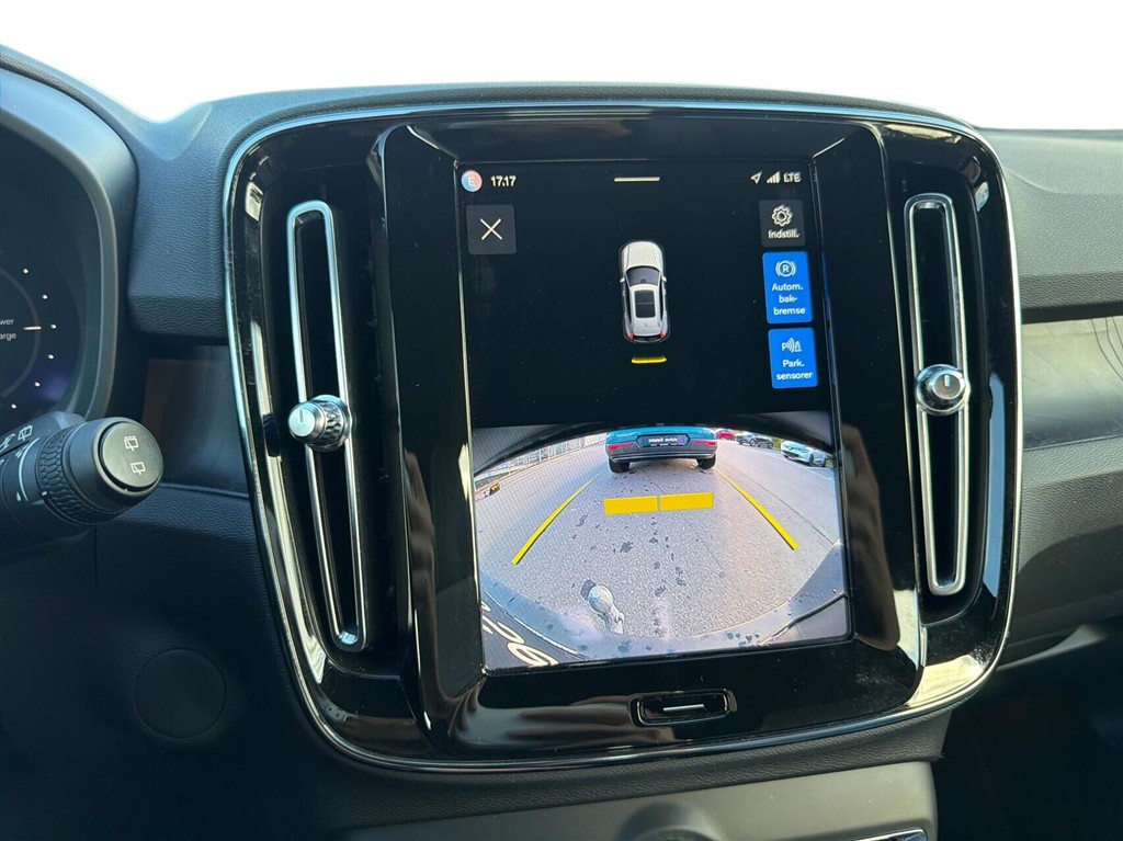 Volvo XC40 P6 Recharge Plus 231HK 5d Aut. - Image 17