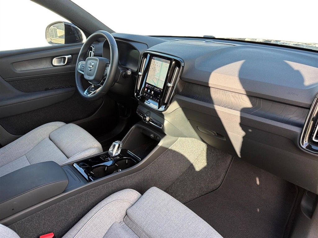Volvo XC40 P6 Recharge Plus 231HK 5d Aut. - Image 5