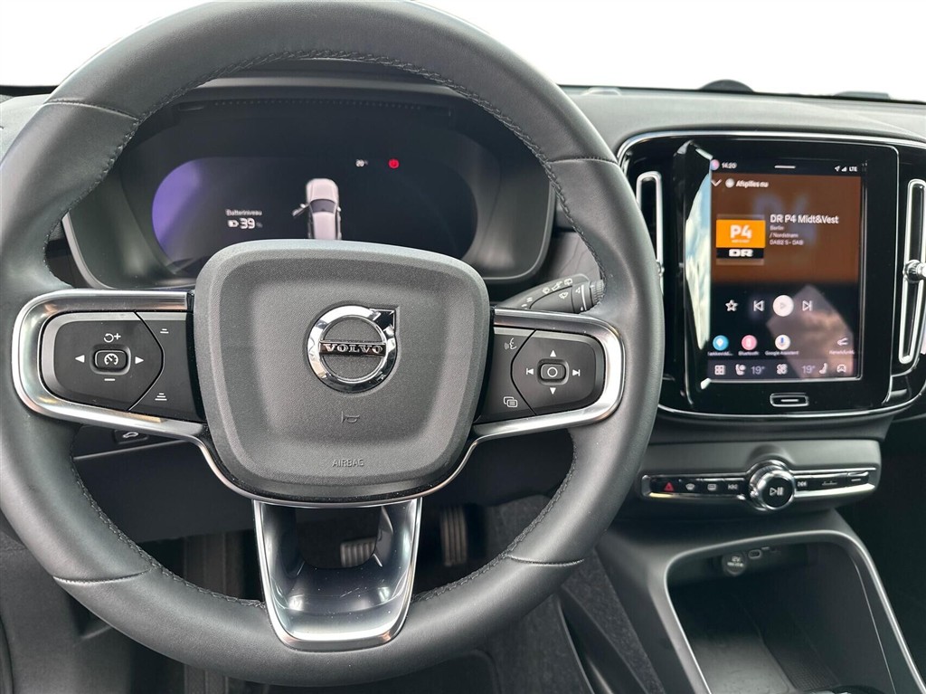 Volvo XC40 Recharge Extended Range Plus 252HK 5d Aut. - Image 6