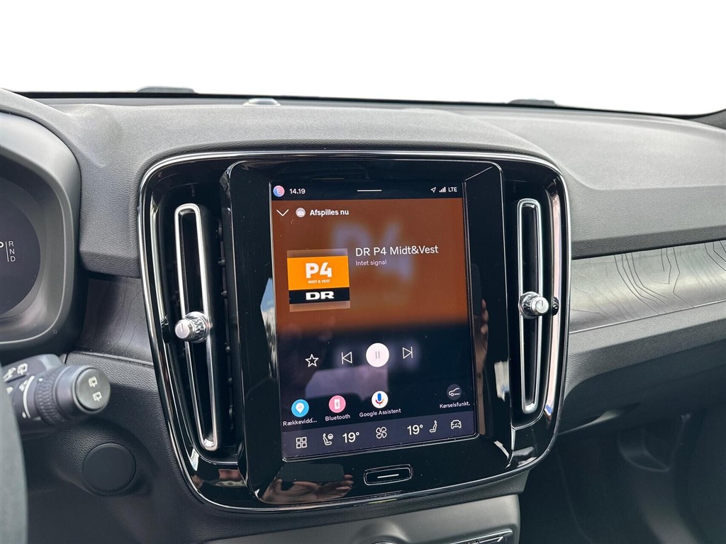 Volvo XC40 Recharge Extended Range Plus 252HK 5d Aut. - Image 13