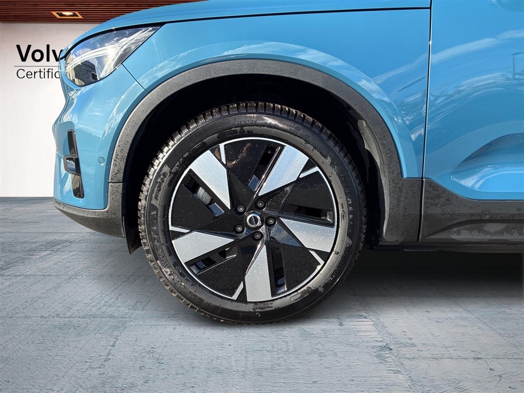 Volvo XC40 Recharge Extended Range Ultimate 252HK 5d Aut. - Image 10