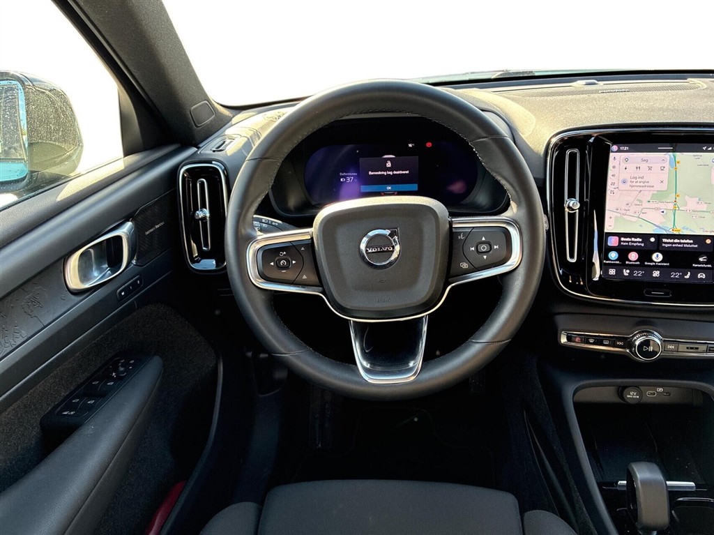 Volvo XC40 Recharge Extended Range Ultimate 252HK 5d Aut. - Image 11