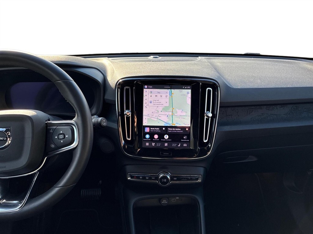 Volvo XC40 Recharge Extended Range Ultimate 252HK 5d Aut. - Image 13