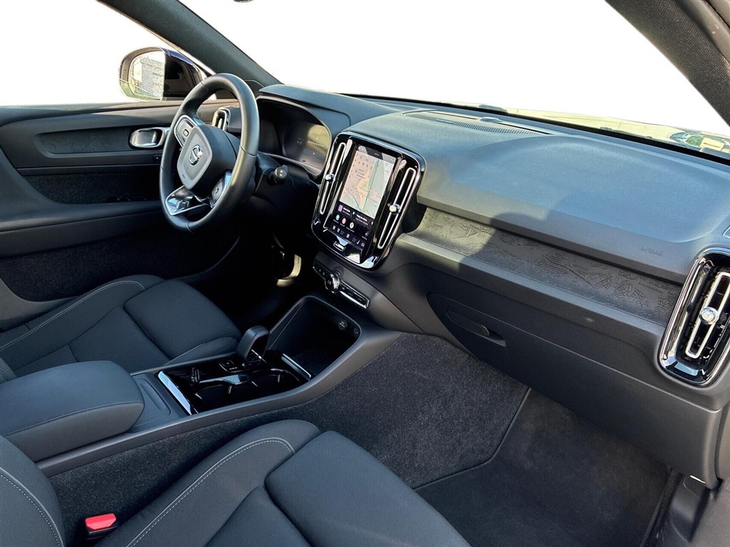 Volvo XC40 Recharge Extended Range Ultimate 252HK 5d Aut. - Image 5