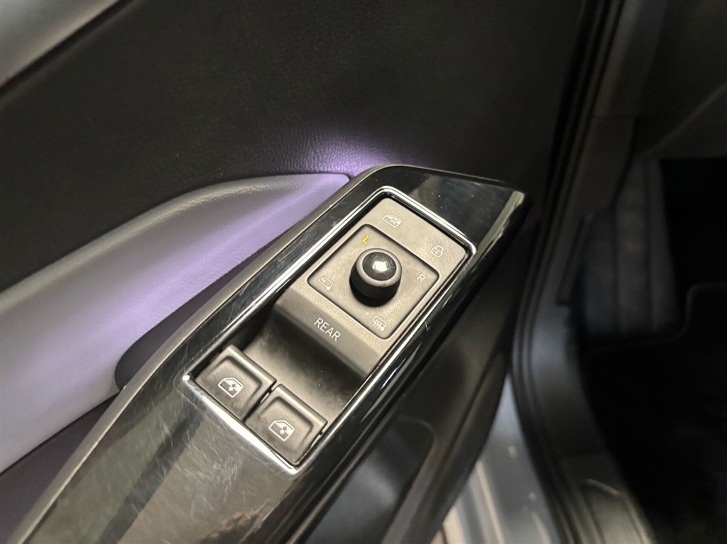 VW ID.3 EL Pro Performance 204HK 5d Aut. - Image 7
