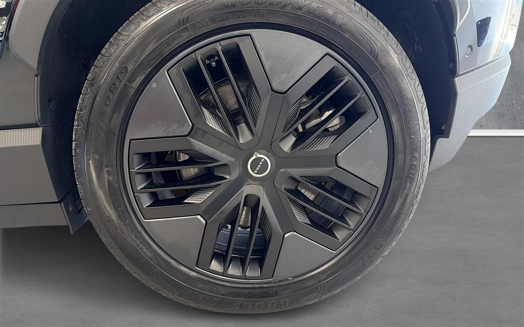 Volvo EX30 Cross Country P8 Twin Motor Performance Ultra AWD 428HK 5d Aut. - Image 16