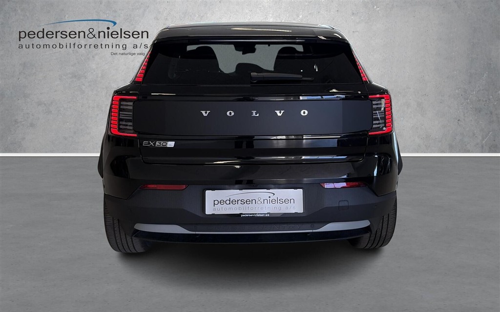 Volvo EX30 Cross Country P8 Twin Motor Performance Ultra AWD 428HK 5d Aut. - Image 4