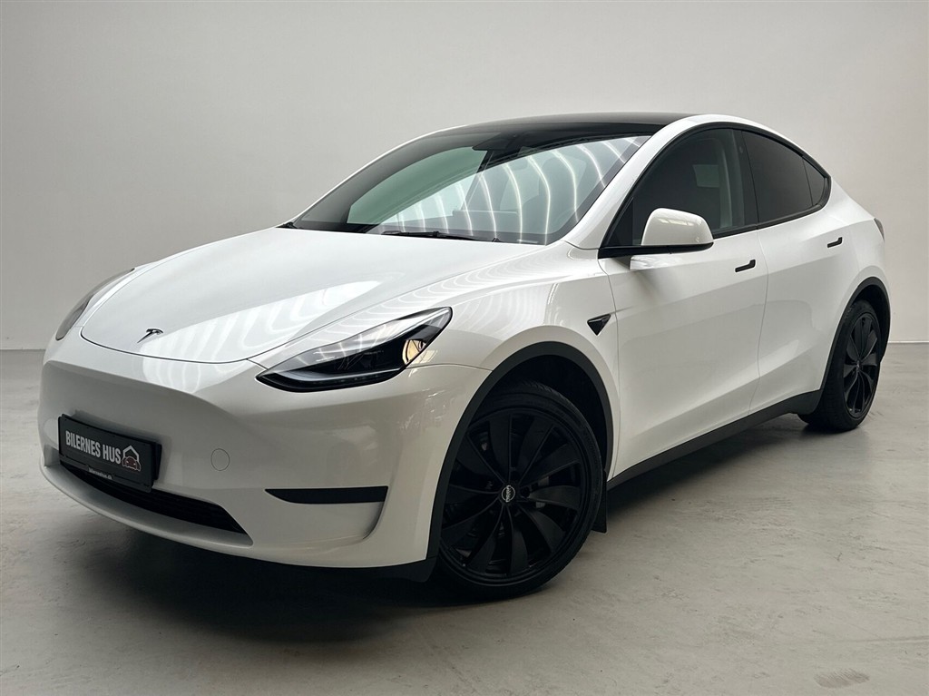 Tesla Model Y EL RWD 299HK 5d Aut. - Image 17