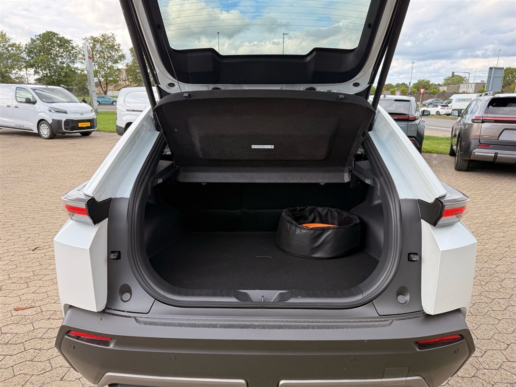 Toyota C-HR+ EL Active 224HK 5d Aut. - Image 6