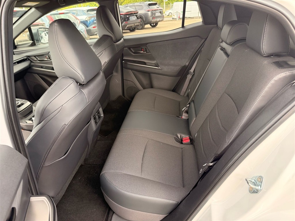 Toyota C-HR+ EL Active 224HK 5d Aut. - Image 18