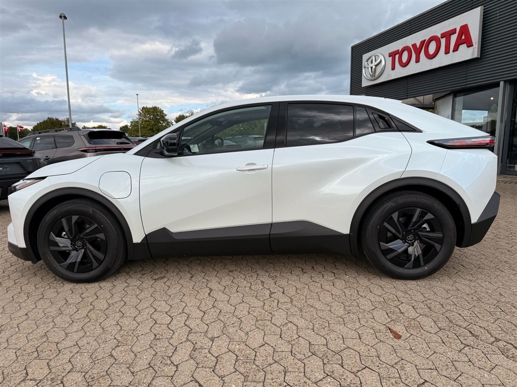 Toyota C-HR+ EL Active 224HK 5d Aut. - Image 3