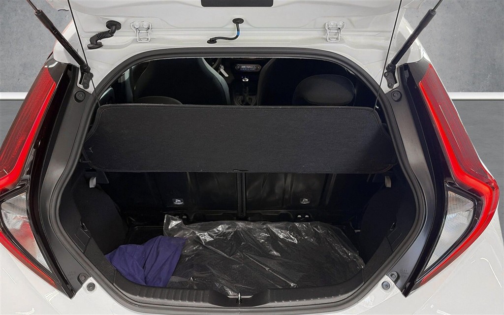 Toyota Aygo X 1,0 VVT-I Active 72HK 5d - Image 17