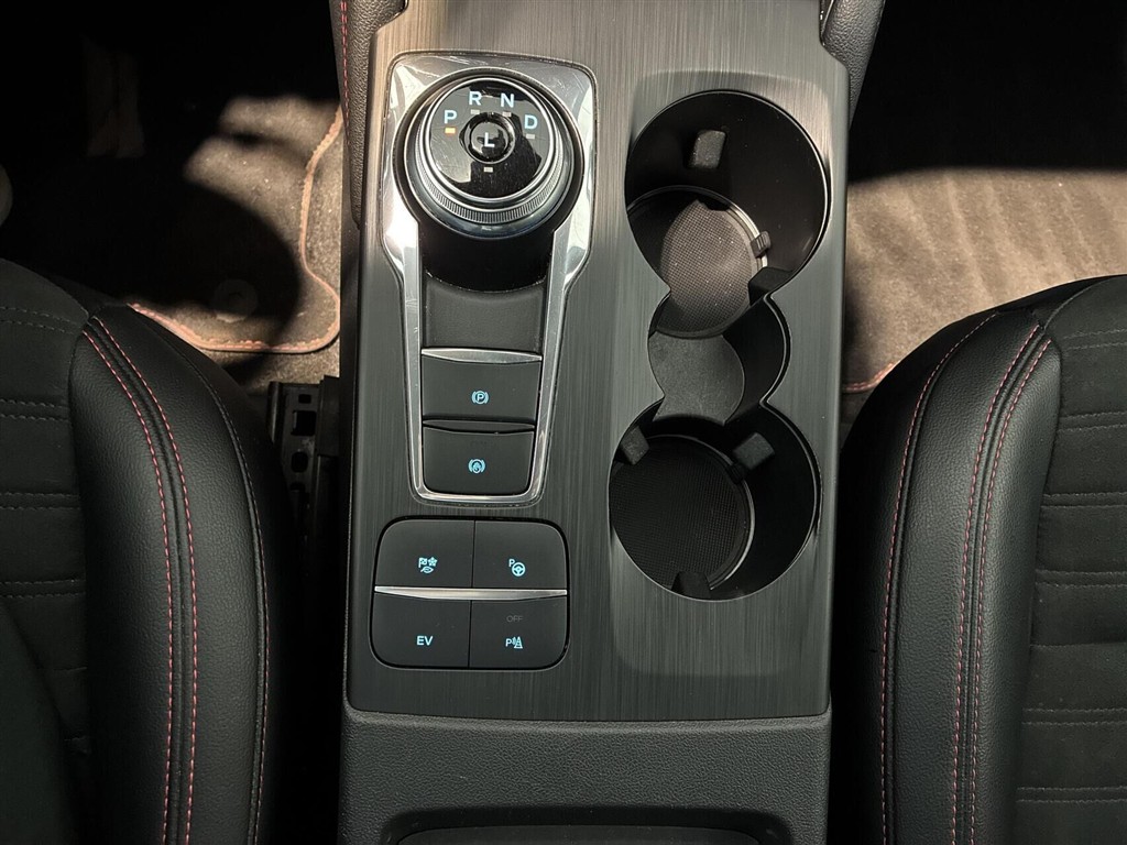 Ford Kuga 2,5 Plugin-hybrid ST-Line X CVT 225HK 5d Trinl. Gear - Image 7
