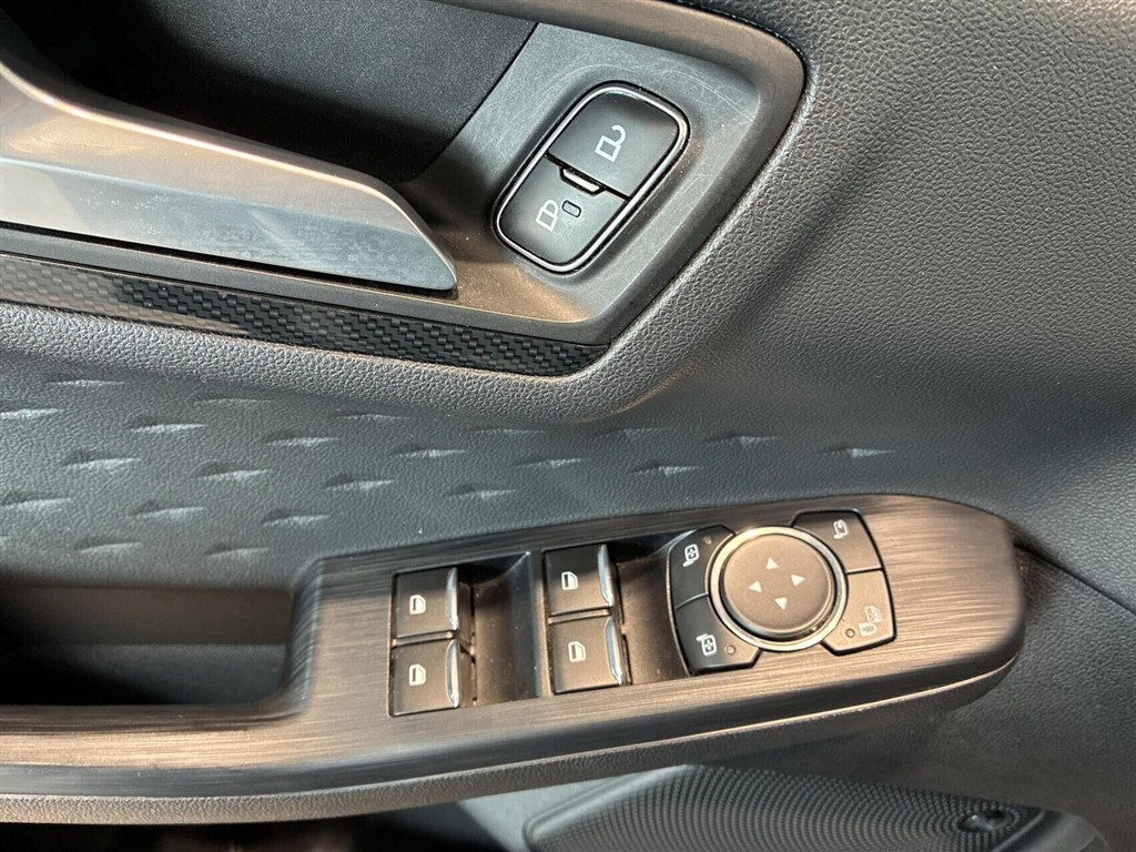Ford Kuga 2,5 Plugin-hybrid ST-Line X CVT 225HK 5d Trinl. Gear - Image 11