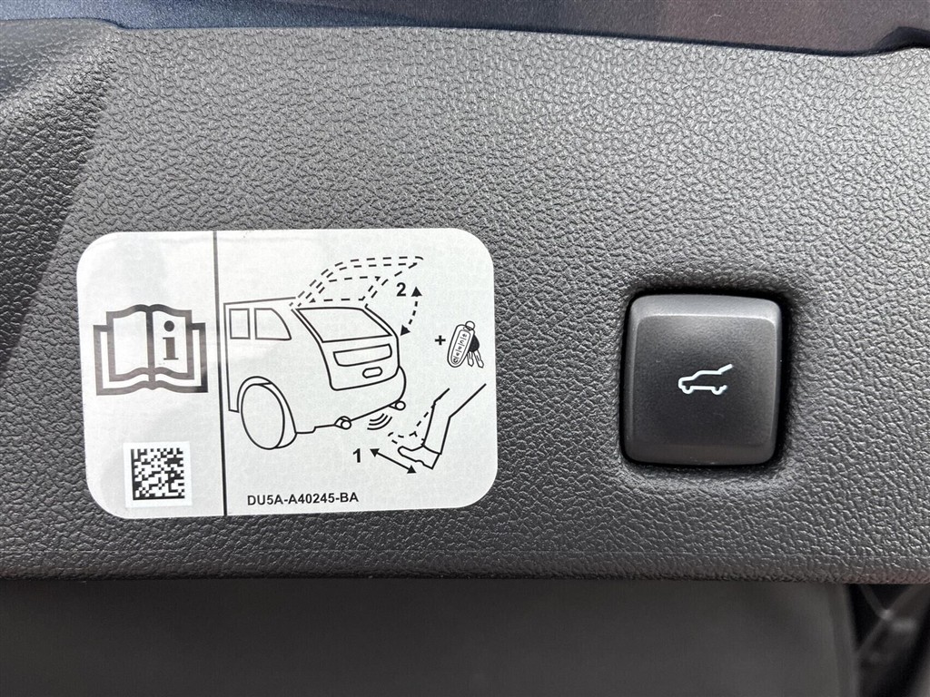 Ford Kuga 2,5 Plugin-hybrid ST-Line X CVT 225HK 5d Trinl. Gear - Image 14