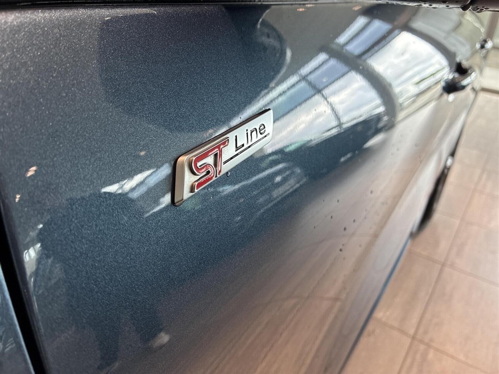 Ford Kuga 2,5 Plugin-hybrid ST-Line X CVT 225HK 5d Trinl. Gear - Image 16