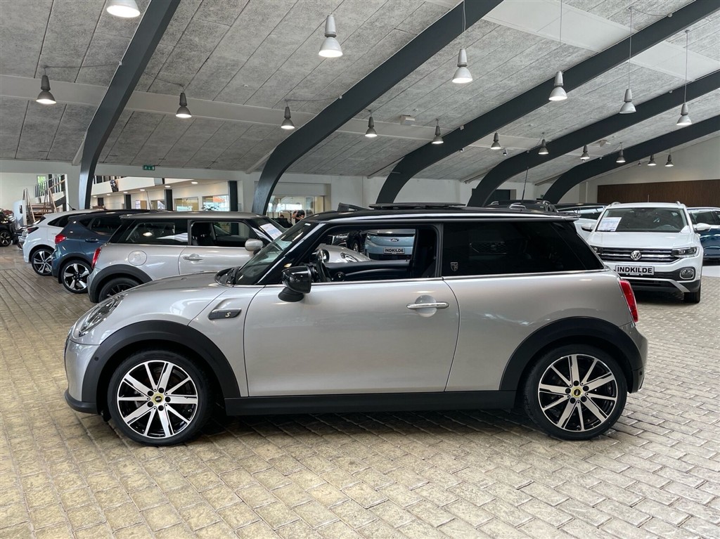 Mini Cooper SE EL Mini Yours 184HK 3d Aut. - Image 2