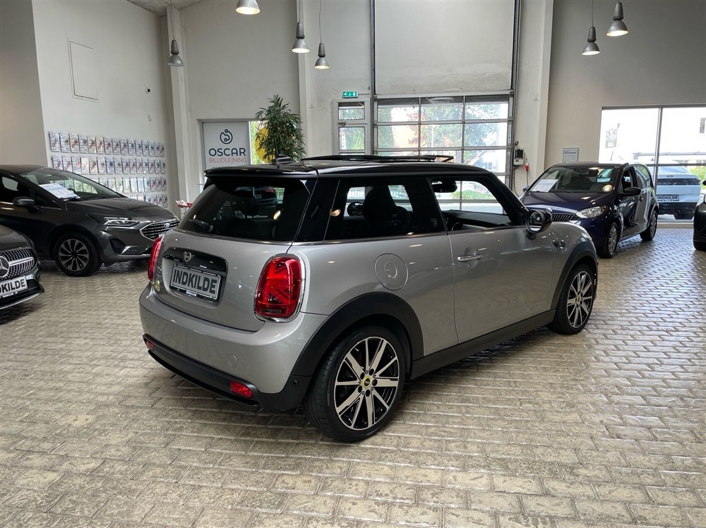 Mini Cooper SE EL Mini Yours 184HK 3d Aut. - Image 4