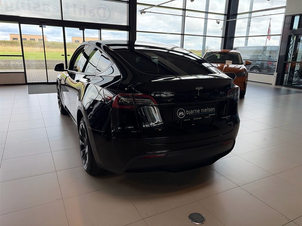 Tesla Model Y EL Long Range AWD 514HK 5d Aut. - Image 3