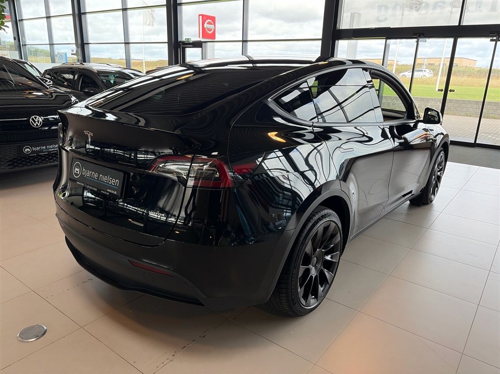 Tesla Model Y EL Long Range AWD 514HK 5d Aut. - Image 4