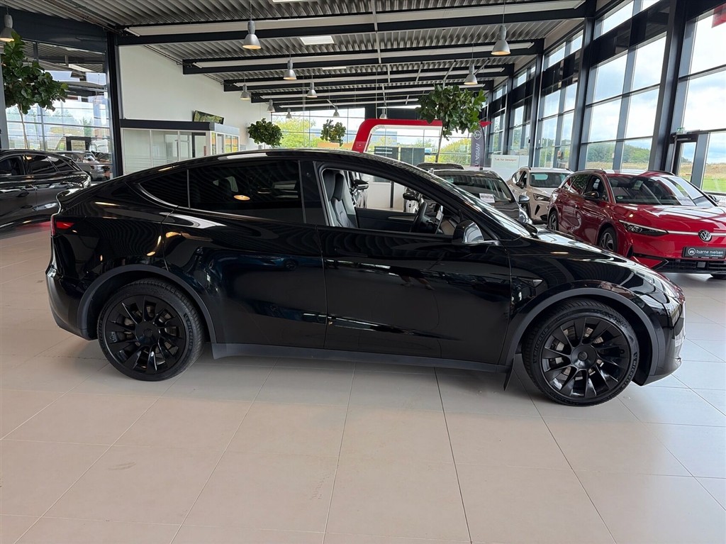 Tesla Model Y EL Long Range AWD 514HK 5d Aut. - Image 5