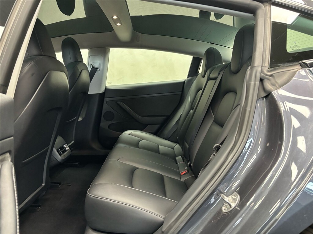 Tesla Model 3 EL 283HK Aut. - Image 9