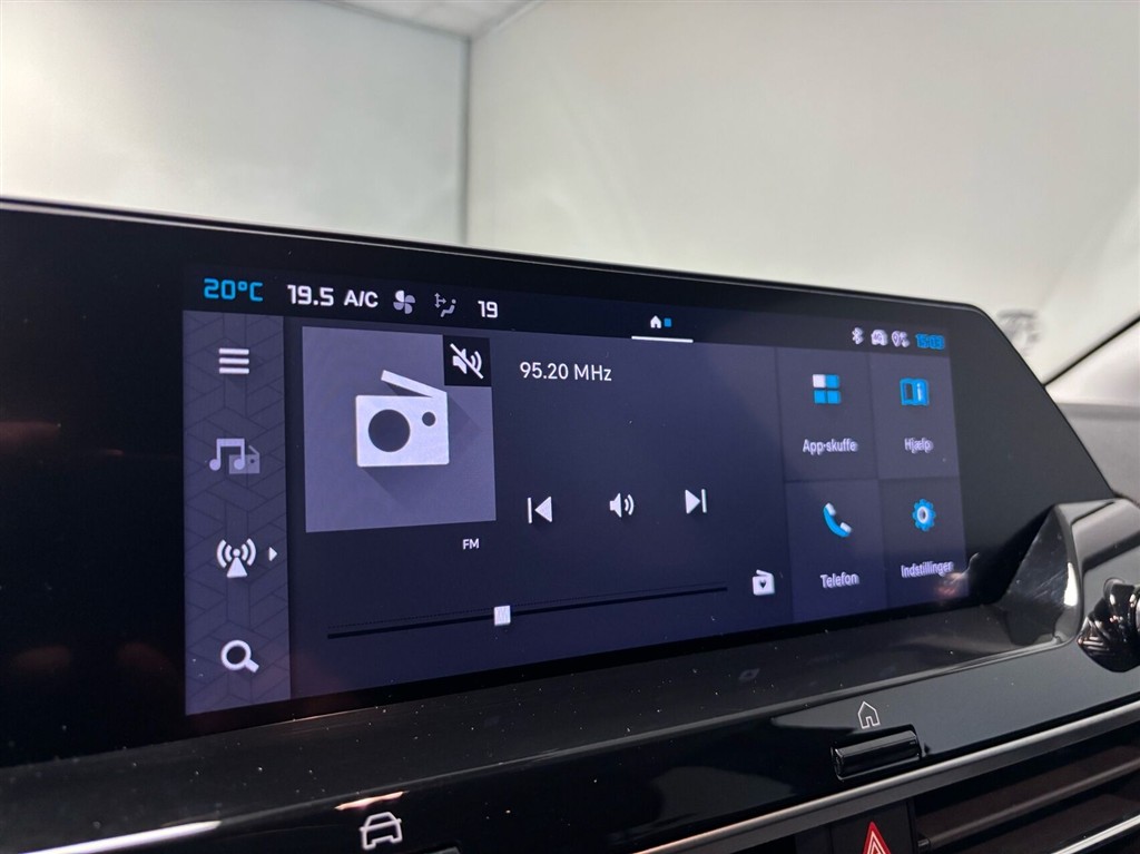 Citroën e-C4 X EL E-SERIES 156HK 5d Aut. - Image 13