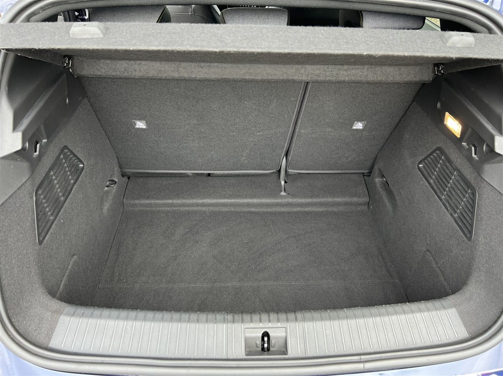 Renault Mégane 60 kWh E-TECH Techno 220HK 5d Aut. - Image 12