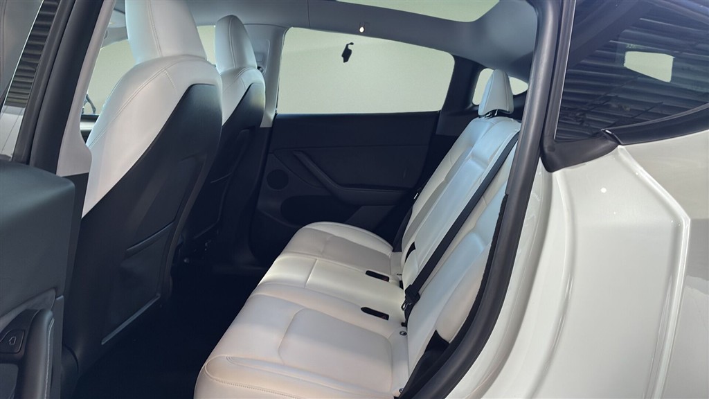 Tesla Model Y EL Long Range AWD 514HK 5d Aut. - Image 6