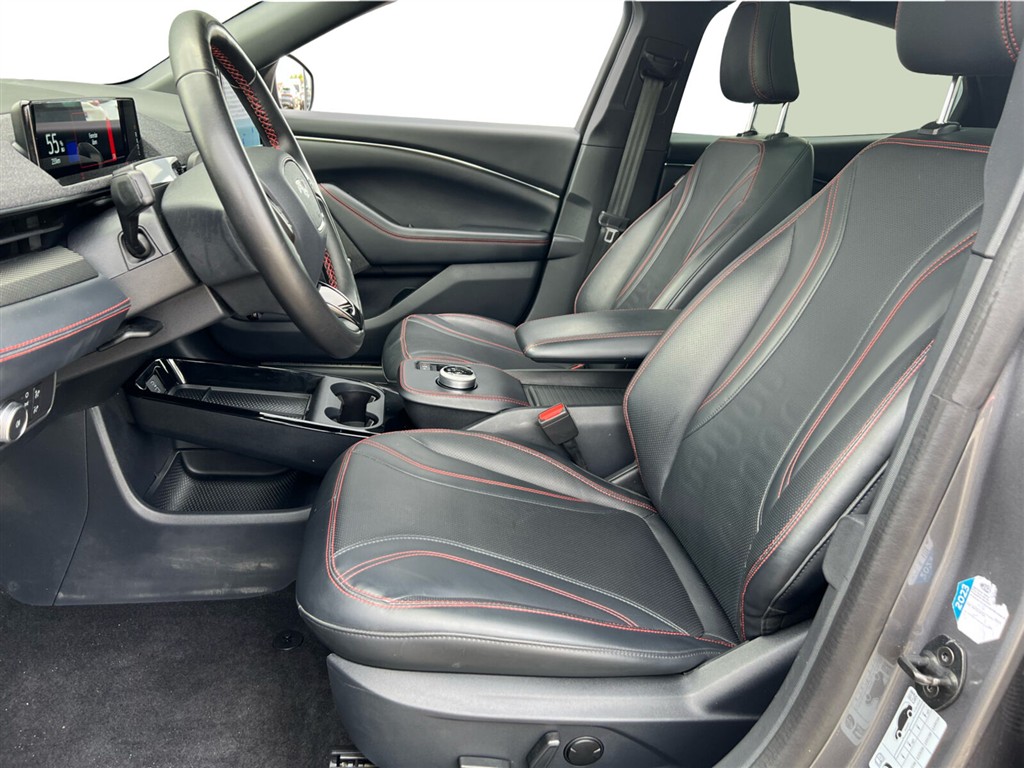 Ford Mustang Mach-E 91 kWh Extended Range AWD Premium 351HK 5d Aut. - Image 11
