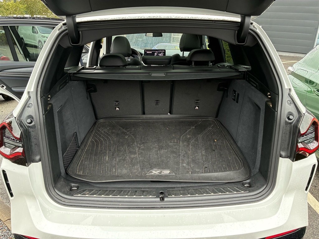 BMW iX3 EL Charged Plus 286HK 5d Aut. - Image 9