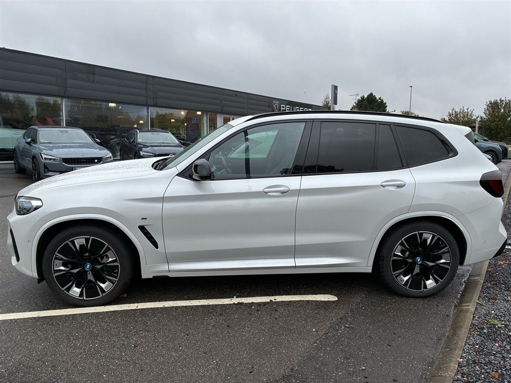 BMW iX3 EL Charged Plus 286HK 5d Aut. - Image 2