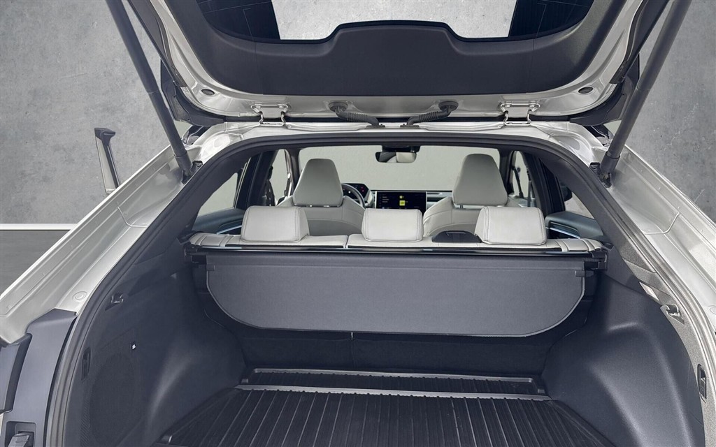 Toyota bZ4X EL Executive Premium 204HK 5d Aut. - Image 17