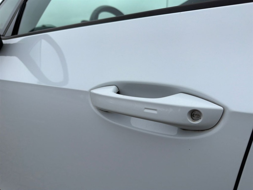 VW ID.3 EL Pro Performance 204HK 5d Aut. - Image 21