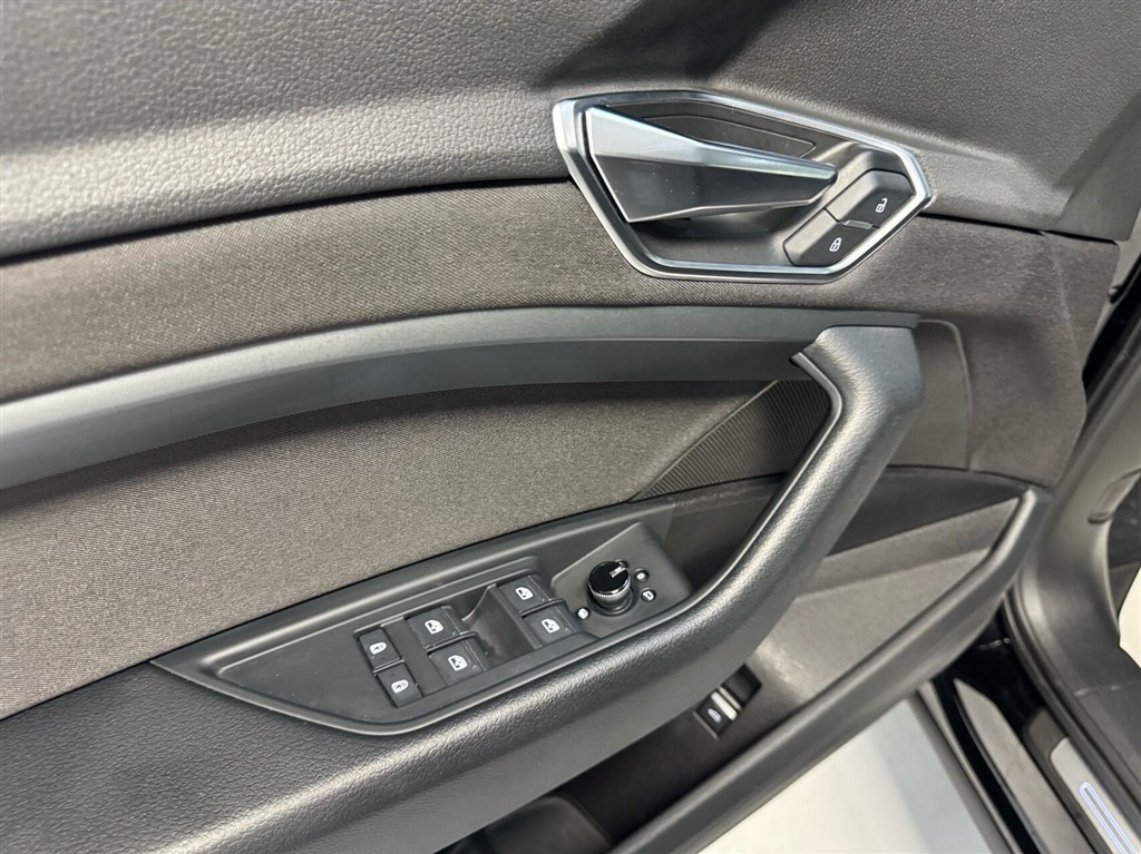 Audi E-tron 50 S Line Prestige Quattro 313HK 5d Aut. - Image 13