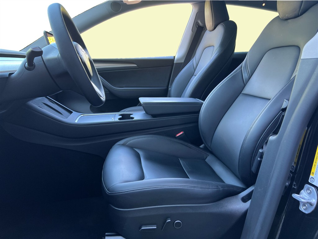 Tesla Model Y 75 kWh LR AWD 514HK 5d Aut. - Image 12