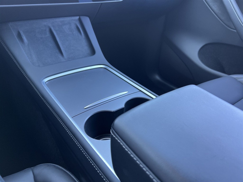 Tesla Model Y 75 kWh LR AWD 514HK 5d Aut. - Image 22