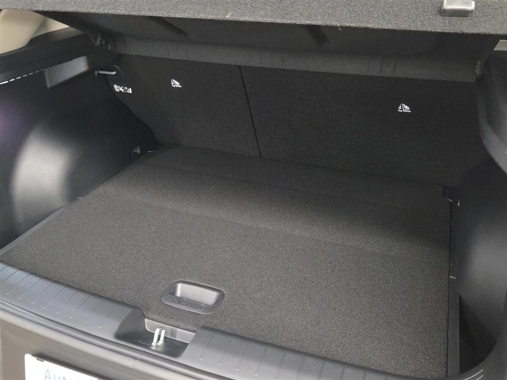 Kia EV4 Long Range Earth 204HK 5d Aut. - Image 18