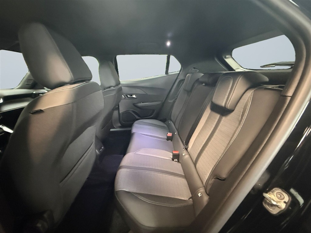 Peugeot e-2008 EL Allure Pack 136HK 5d Aut. - Image 14