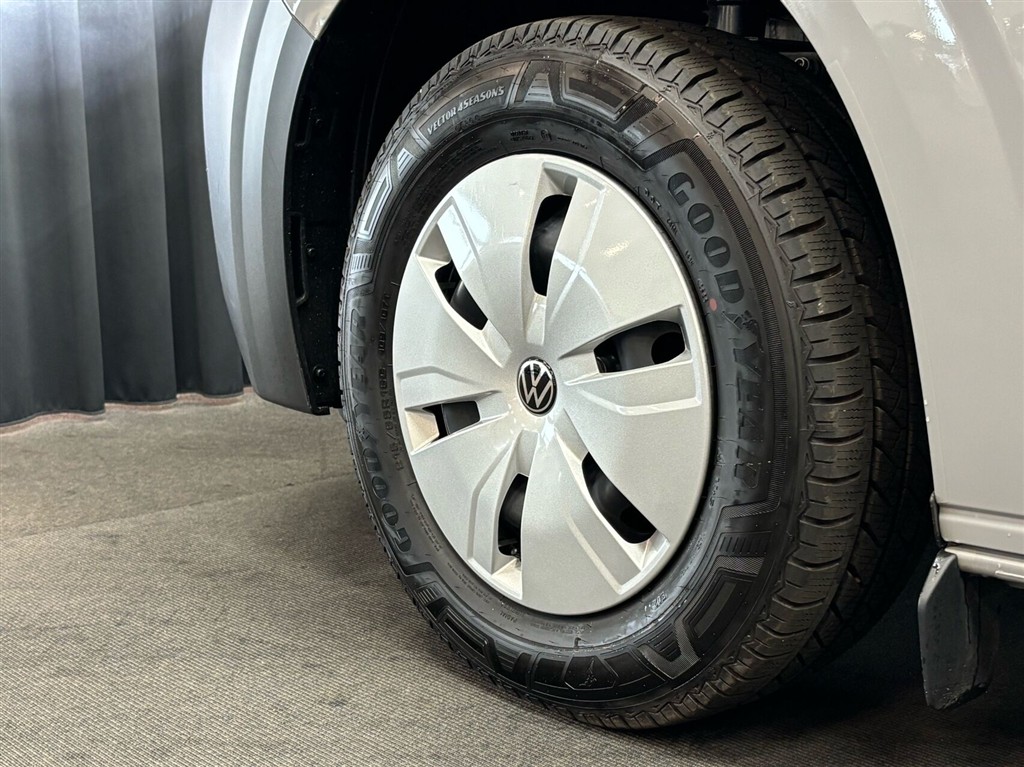 VW e-Transporter 9 Sæder EL Comfort LWB 136HK Aut. - Image 6