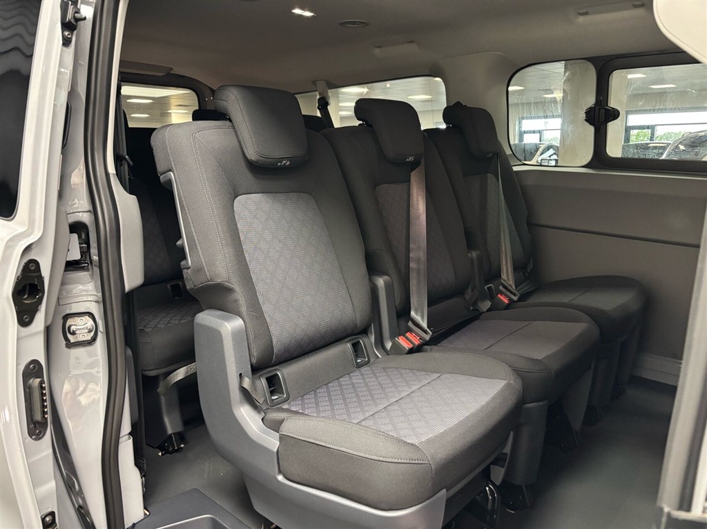 VW e-Transporter 9 Sæder EL Comfort LWB 136HK Aut. - Image 9