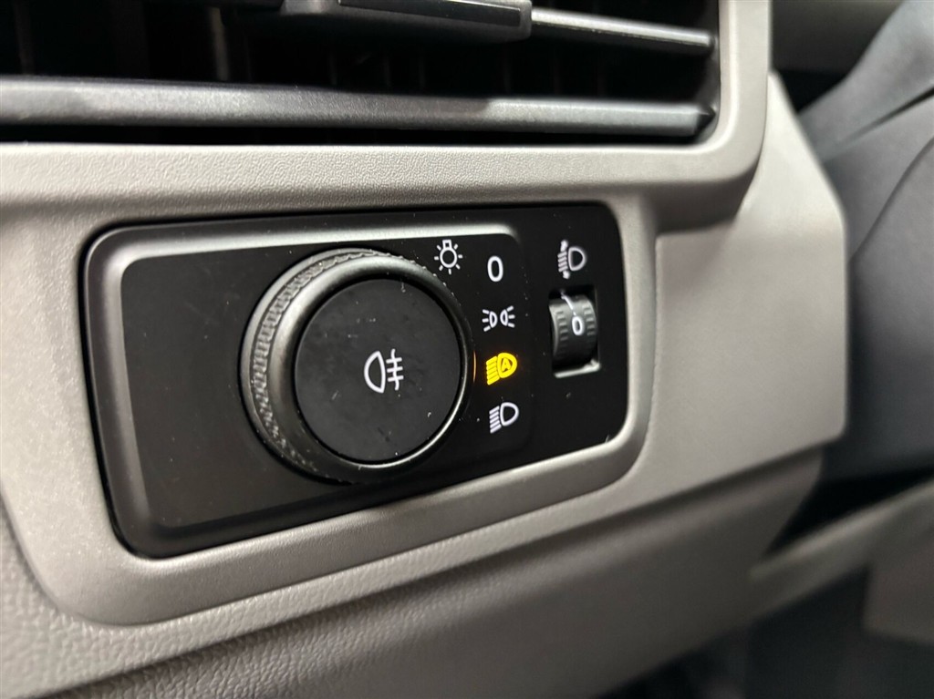 VW e-Transporter 9 Sæder EL Comfort LWB 136HK Aut. - Image 13