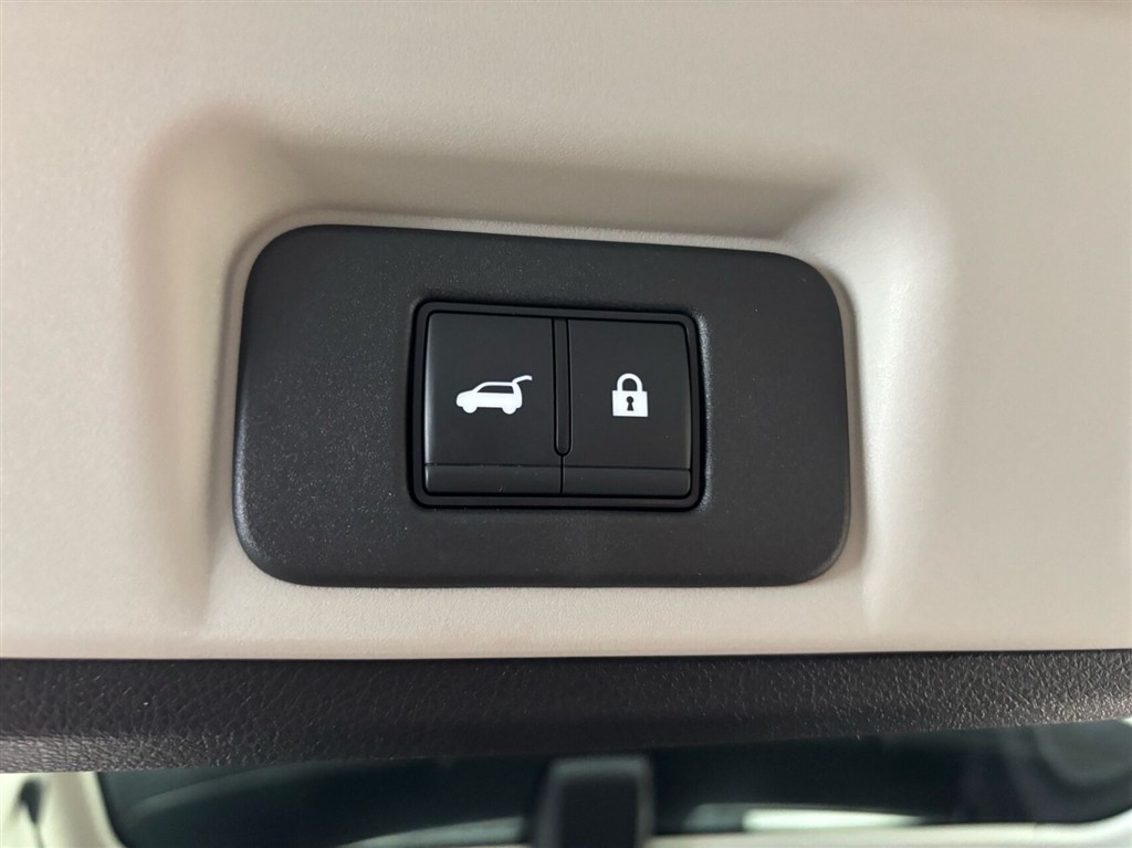 Nissan Ariya EL Evolve+ e-4orce 388HK 5d Aut. - Image 7